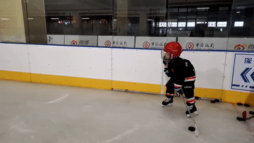 來(lái)自南方的冰球小將，在冰面上尋找快樂(lè )與夢(mèng)想