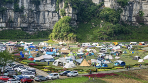 露營(yíng)火爆，潮流背后有哪些隱憂(yōu)？