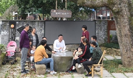 杭州小古城村:大樟樹(shù)下議發(fā)展