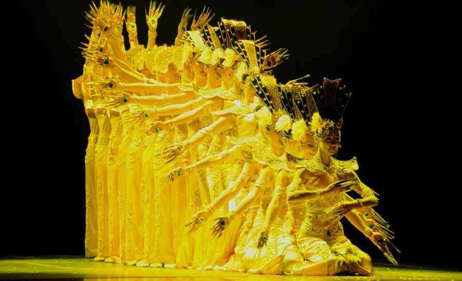 國僑辦“四海同春”藝術(shù)團在巴西里約熱內盧進(jìn)行慰?jì)S演出