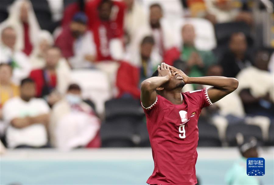 (卡塔爾世界杯)揭幕戰:厄瓜多爾隊戰勝卡塔爾隊