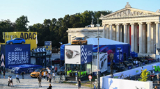 歷史老城遇到當代車(chē)展