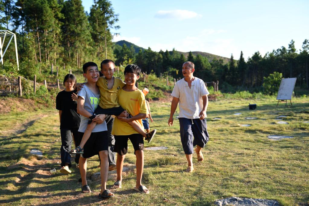 新華全媒＋丨大山孩子們的鄉村藝術(shù)節
