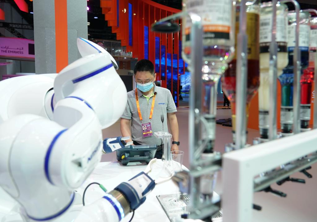 新華全媒+丨2022服貿會(huì )探館:國家會(huì )議中心