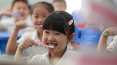 愛(ài)護牙齒 關(guān)注健康