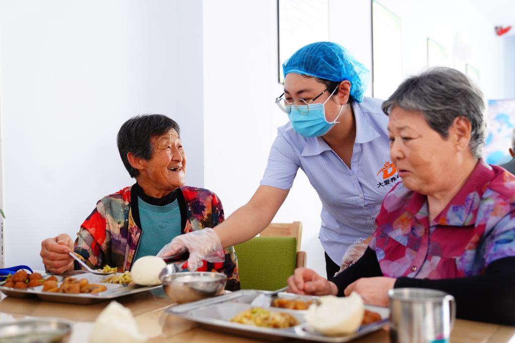 新華全媒+丨山東惠民:“孝善食堂”烹出養老敬老“幸福餐”