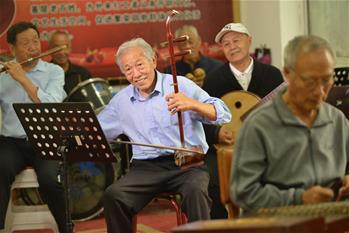 老有所樂(lè ) 精彩人生