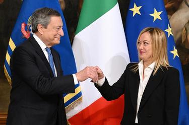 意大利:交接鈴鐺