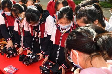 “科技強國 強國有我”2022年科技大篷車(chē)全國巡展走進(jìn)重慶