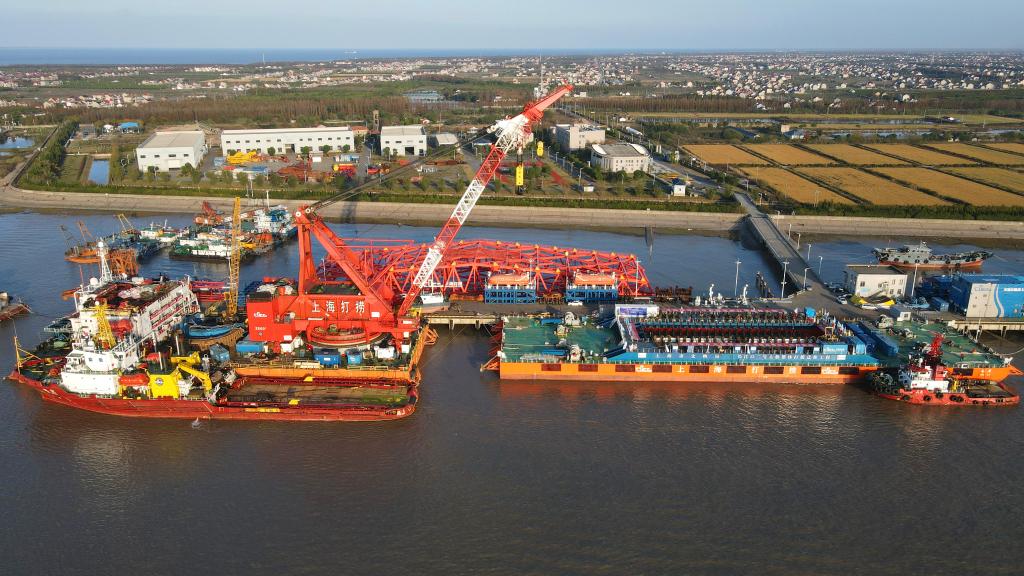 “奮力”輪整裝待發(fā) 長(cháng)江口二號古船即將“啟程”