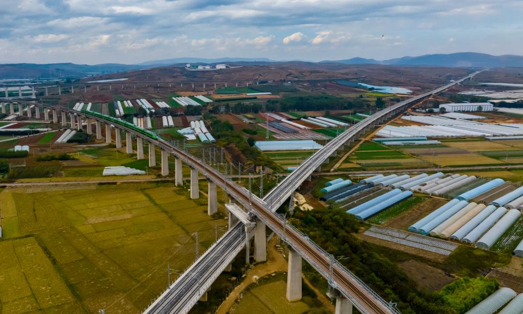 云南彌蒙高鐵建設進(jìn)展順利