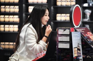 新華全媒+丨海南啟動(dòng)離島免稅促消費活動(dòng)