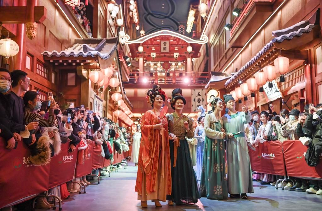 西安:文旅漸復蘇 煙火氣回歸