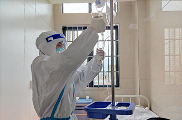 新華全媒+丨村醫巡診、下沉診療、備好藥品……多地農村防疫一線(xiàn)見(jiàn)聞