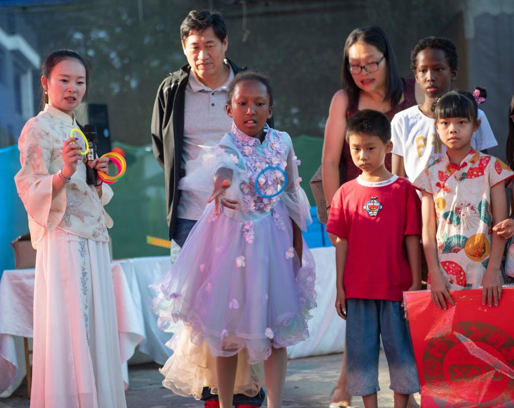 肯尼亞：品華韻，慶元宵