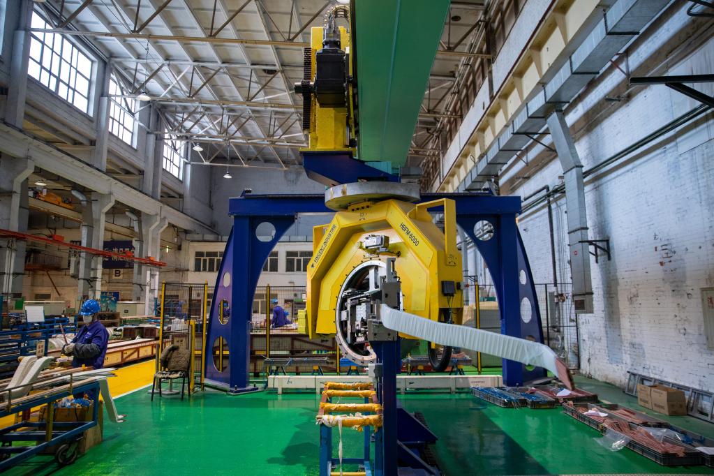 新華全媒+丨趕訂單、提產(chǎn)能 “智造”助力裝備制造業(yè)按下生產(chǎn)“加速鍵”