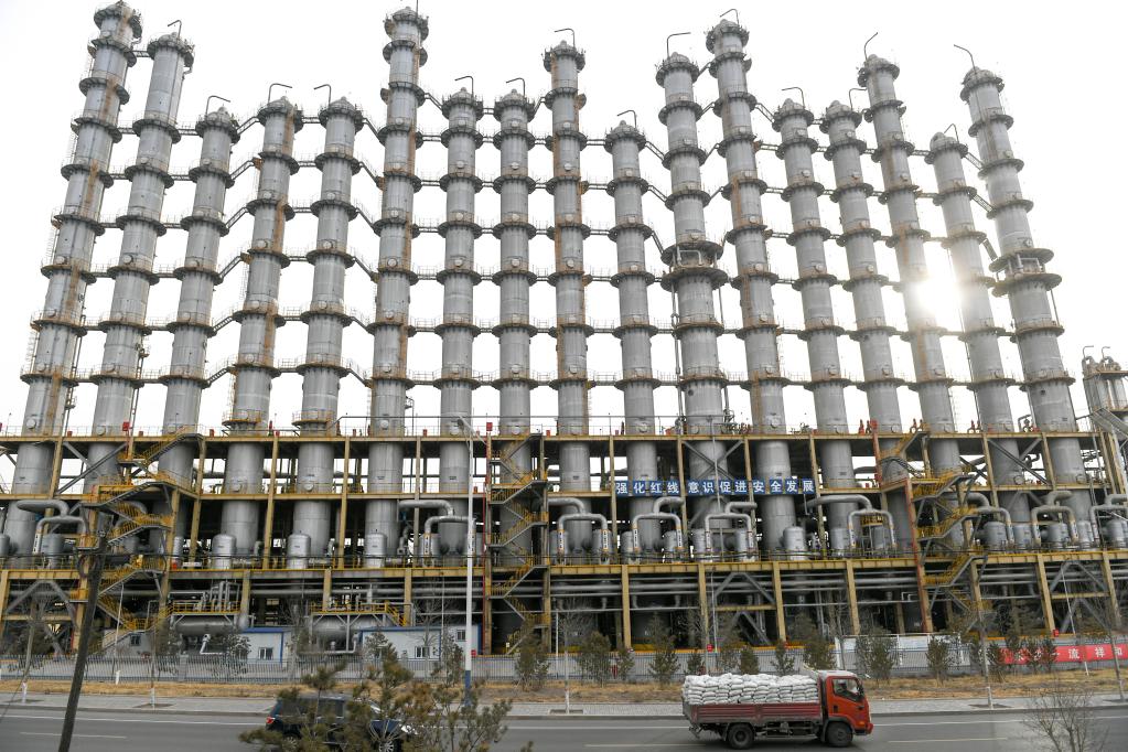 內蒙古包頭:硅材料生產(chǎn)加工忙