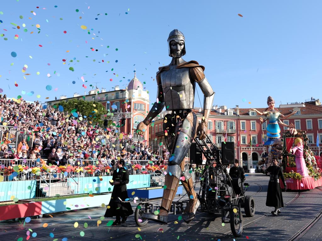 法國尼斯狂歡節:“鮮花大戰”
