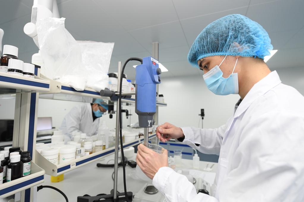 持續優(yōu)化營(yíng)商環(huán)境 美妝小鎮產(chǎn)銷(xiāo)兩旺