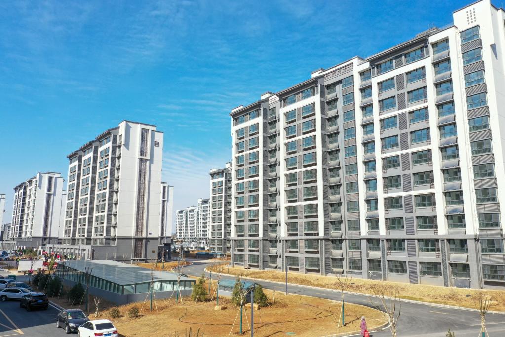 山東濟南:舊村改造居民喜領(lǐng)新居