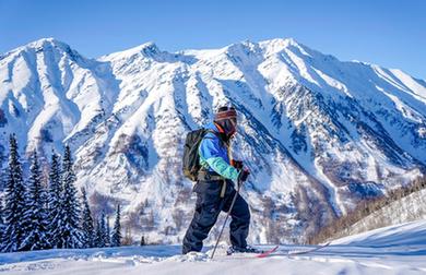 新華全媒+丨體育地理 | 在阿勒泰，追尋人類(lèi)滑雪最初的夢(mèng)想