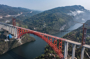 新華全媒+|德余高速烏江特大橋主體貫通