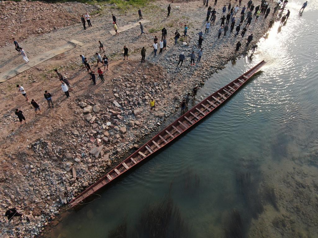 西雙版納:備戰龍舟賽 迎接潑水節