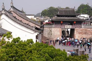 安徽黃山:門(mén)票“免減優(yōu)”助力文旅產(chǎn)業(yè)復蘇