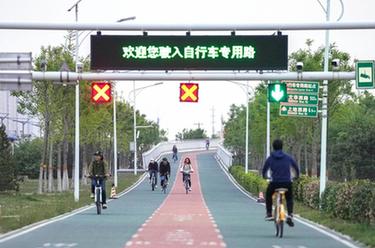 新華全媒+丨叮鈴鈴，“自行車(chē)熱”又回來(lái)了