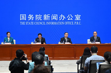 國新辦舉行“權威部門(mén)話(huà)開(kāi)局”系列主題新聞發(fā)布會(huì )介紹“保障糧食安全，端牢中國飯碗”有關(guān)情況