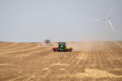 內蒙古呼倫貝爾:大豆播種有序進(jìn)行