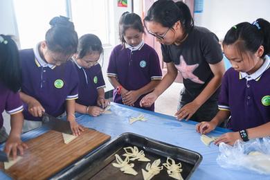 校園開(kāi)啟“迎端午、知端午”傳統習俗課