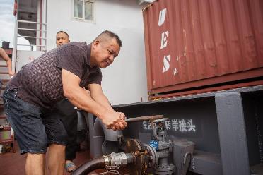 湖北秭歸:船舶污染物零入江