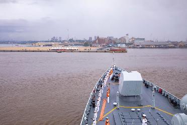 中國海軍第43批護航編隊訪(fǎng)問(wèn)科特迪瓦