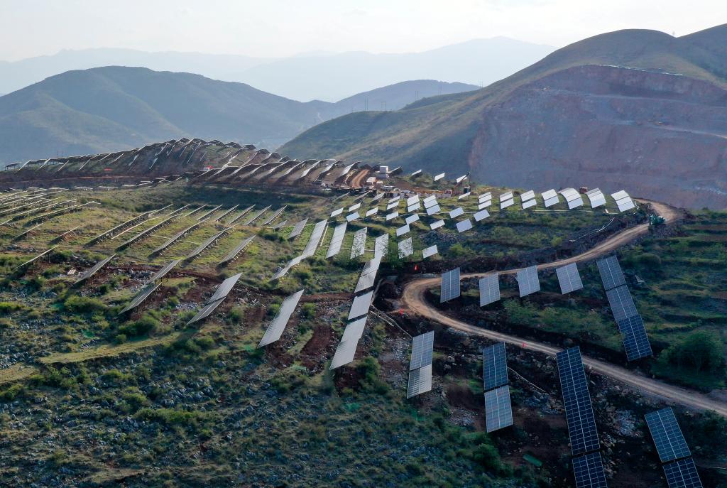 云南會(huì )澤：發(fā)展光伏產(chǎn)業(yè) 助力鄉村振興