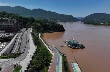 重慶北碚:嘉陵江入汛以來(lái)最大洪峰過(guò)境重慶