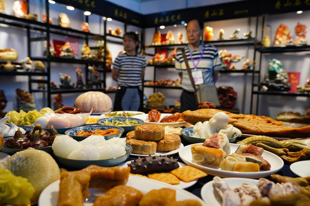 昆明：石博會(huì )開(kāi)幕人氣旺