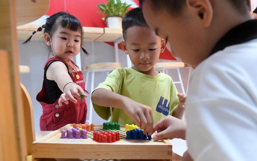 工地“小候鳥(niǎo)”的快樂(lè )暑假