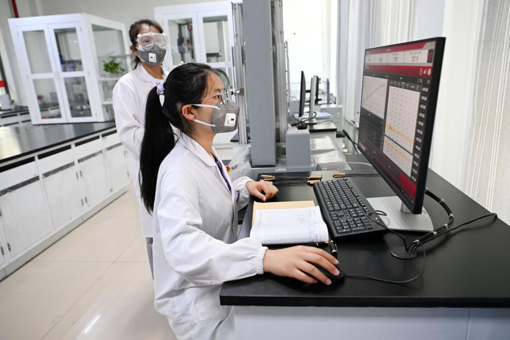 走進(jìn)我國萬(wàn)噸碳纖維生產(chǎn)基地