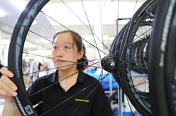 山東樂(lè )陵：體育用品俏銷(xiāo)