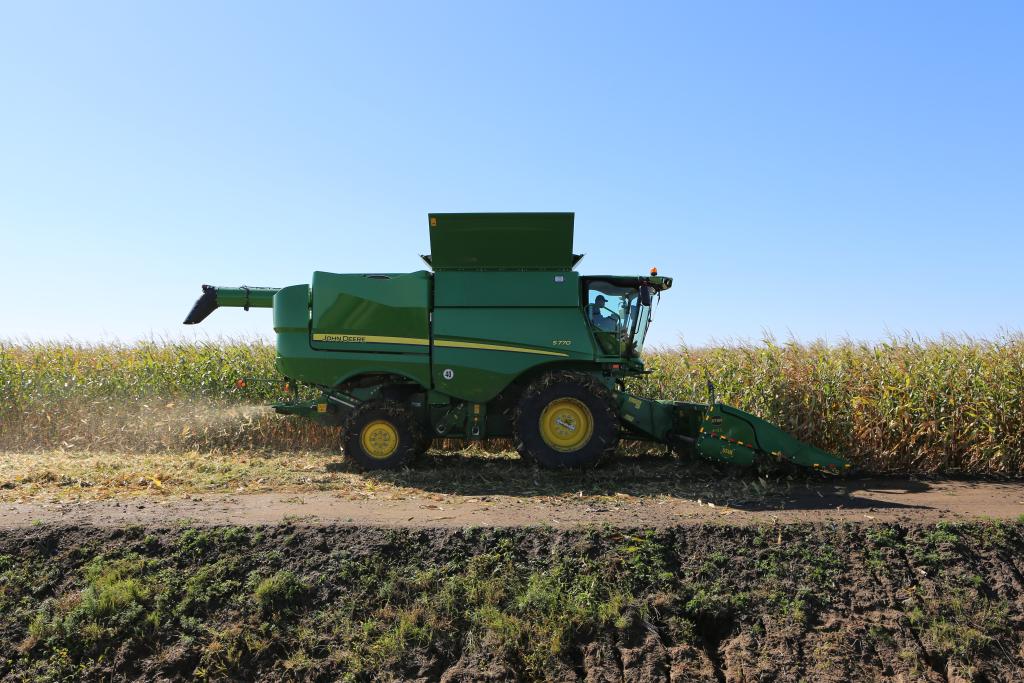 “大糧倉”黑龍江開(kāi)啟“秋收季”