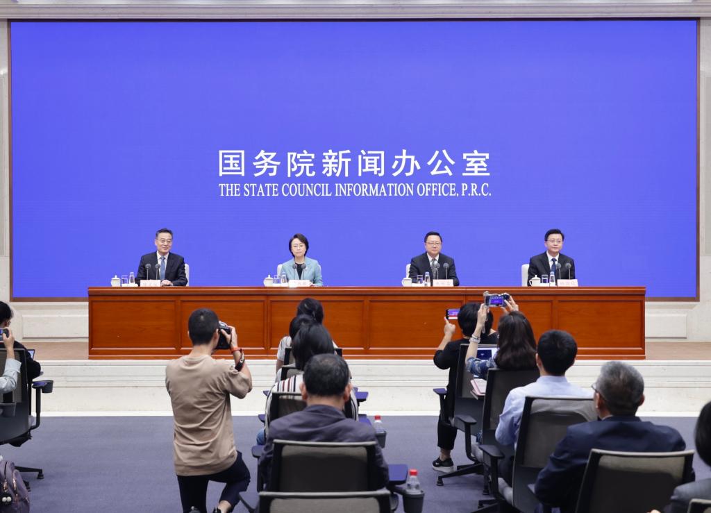 國新辦舉行“權威部門(mén)話(huà)開(kāi)局”系列主題新聞發(fā)布會(huì ) 介紹推動(dòng)廣播電視和網(wǎng)絡(luò )視聽(tīng)高質(zhì)量發(fā)展、努力鑄就中國特色社會(huì )主義文化新輝煌有關(guān)情況