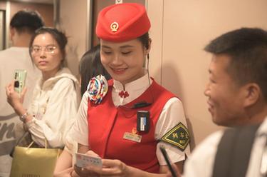 福廈高鐵：海上“高姐”的風(fēng)采