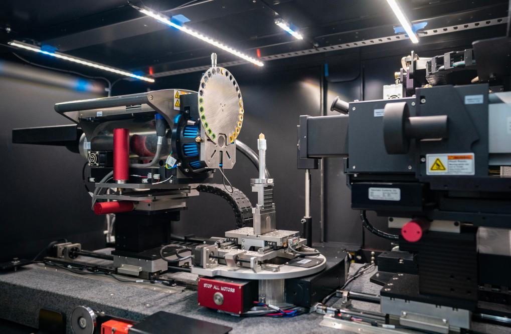 新華全媒+丨拍張CT，看一下5億多年前的化石長(cháng)啥樣！