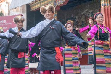 拉薩：觀(guān)非遺展示展演 品傳統文化魅力