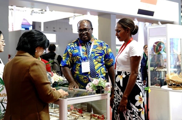 新華全媒+丨“一帶一路”共建國家展商進(jìn)博會(huì )共享機遇