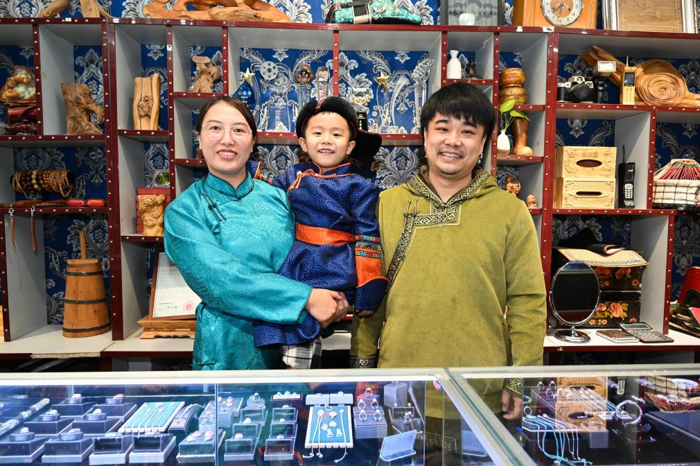 “90后”殘疾銀匠齊天賜的創(chuàng  )業(yè)故事