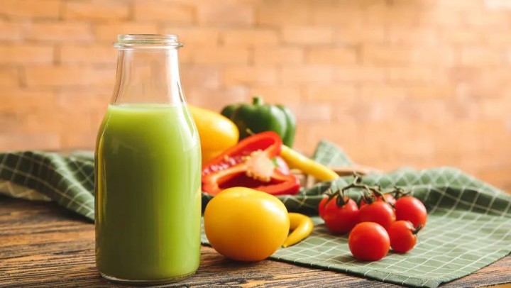 榨蔬菜汁喝，比吃蔬菜更健康更方便？