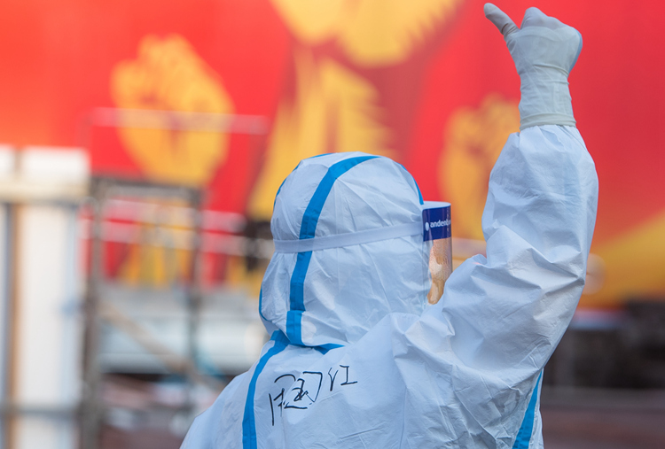 新華社評論員:牢記中國共產(chǎn)黨是什么、要干什么