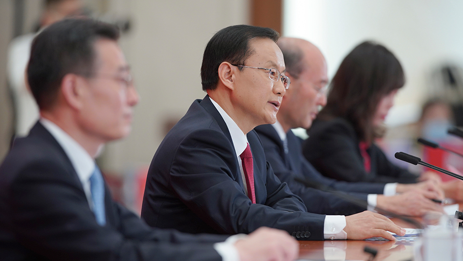 中國共產(chǎn)黨第二十次全國代表大會(huì )新聞發(fā)言人舉行新聞發(fā)布會(huì )